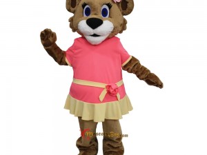 How to Take Great Photos with Your Dog in a Mascot Costume