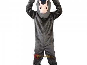 The Importance of Visual Appeal in Wolf Mascot Costume Design