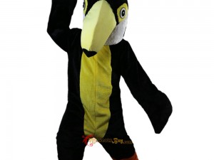 How to Use Social Media to Showcase Your Leopard Mascot Costume